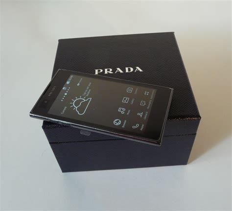 PRADA Link Unboxing Video Part 2 (New PRADA Phone by LG) 